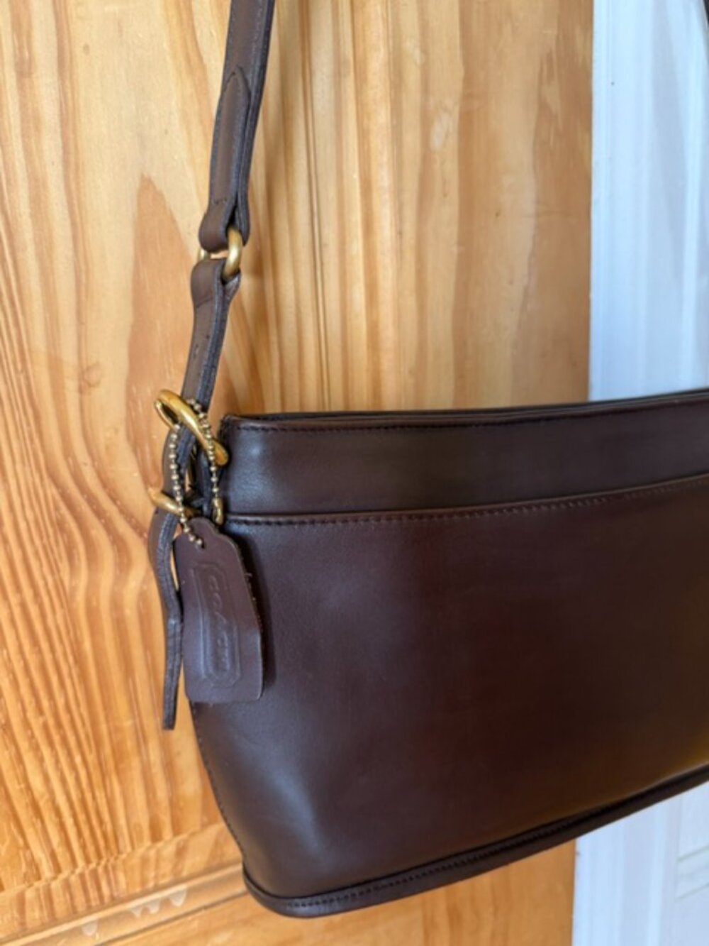 Vintage 1998 Coach 9802 Equestrian Zip Mahogany Leather Shoulder Bag USA
